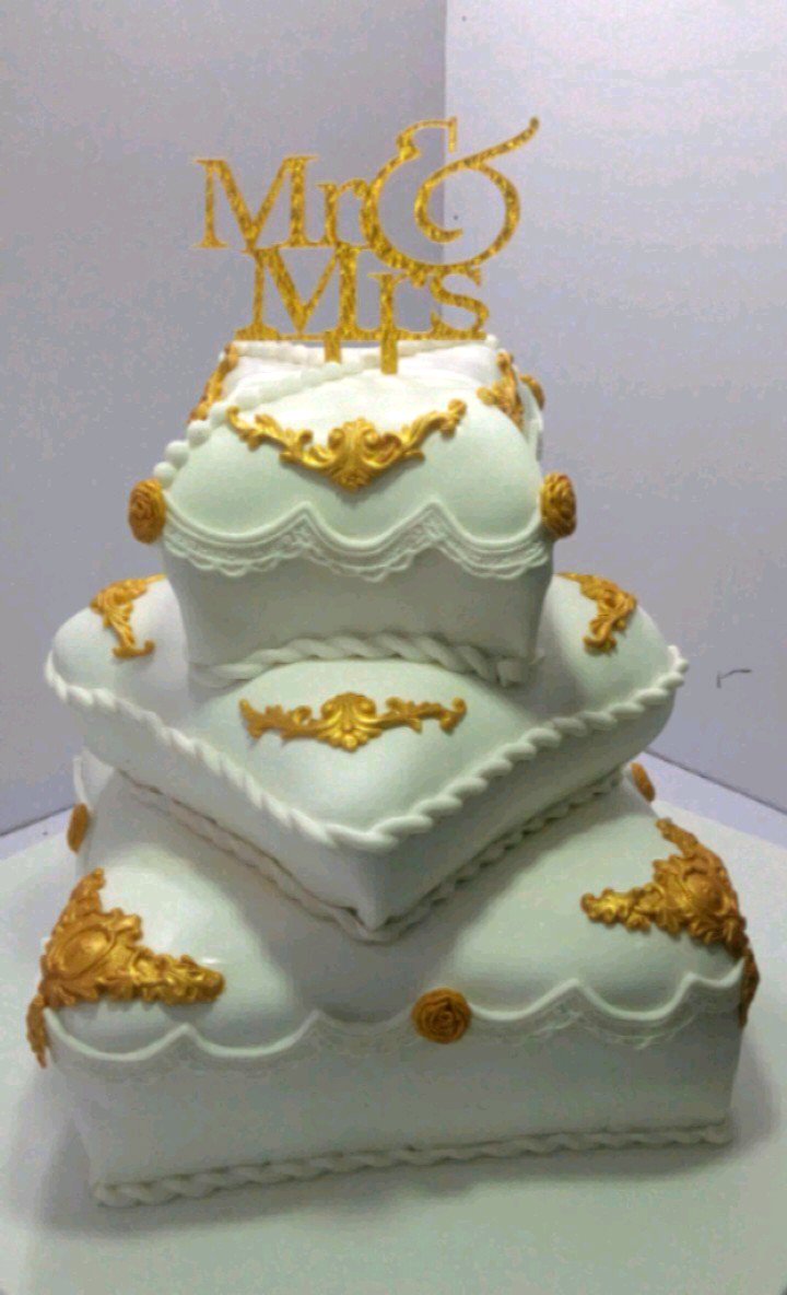 MhizPJ22's tweet photo. I am peace udoyoh.The CEO of @superiorcakesandmore  I am hardworking and proud young Nigerian 🇳🇬 Professional!
I believe in the dignity of labor!I believe true success and financial independence can be achieved doing genuine business! #TheTrueFaceOfNigeria 
 #SituationRoomNigeria https://t.co/2vAOUPfhug