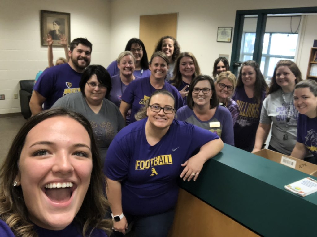 arkcityfw's tweet photo. It’s Friday, and the FW crew knows on Friday-WE WEAR PURPLE! 💜💛 #ArkCityPROUD #ACback2school https://t.co/ZXwi8GjOsy