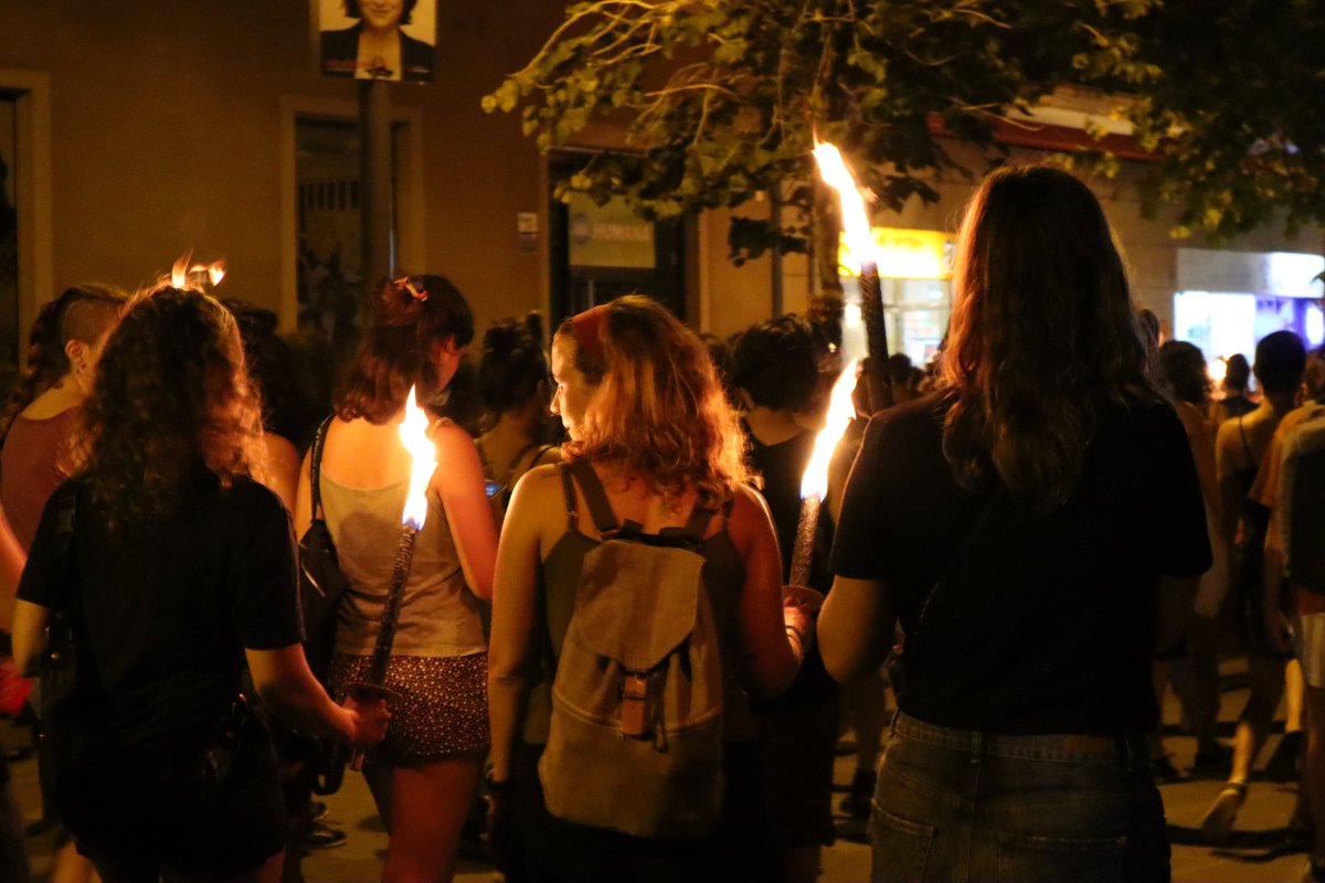 ElAquelarre_pod's tweet image. 🔥La nit és nostra‼️🔥 A la marxa nocturna de #Sants exigim una Festa Major lliure d&apos;agressions masclistes.

#SantsFeminista
#FMAS2019 
#barrisfeministes

Sants Feminista Combativa i tropical 😈✊🏽👏