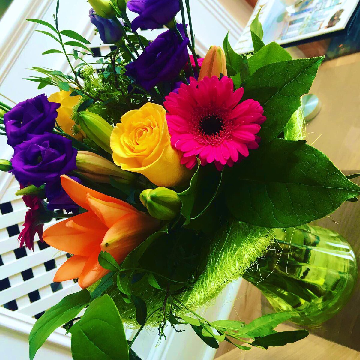 simonnash1980's tweet photo. Felt a bit under the weather for the past few days and so today I decided to treat myself to something colourful 🤔

Thanks @InterfloraUK 💐 

#Interflora #InterfloraUK #SWBlooms #Flowers #Bouquet #Florist https://t.co/Ffzn0Bjx5S