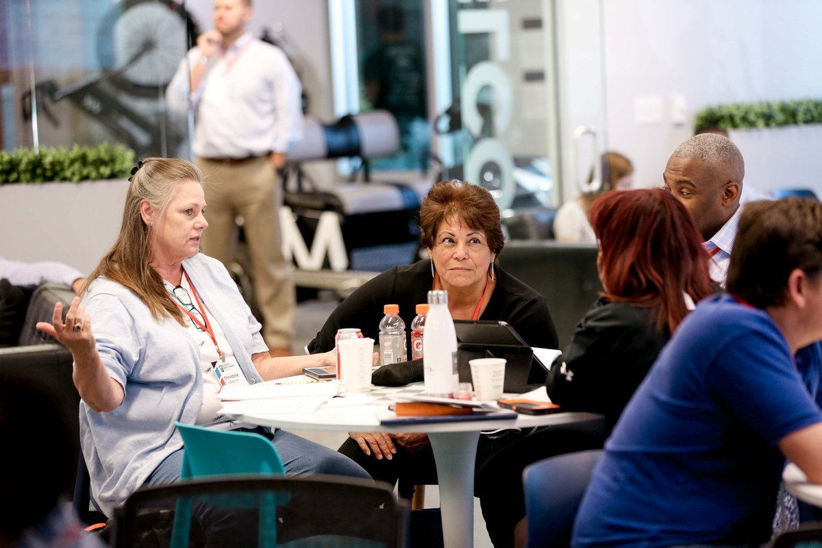 LifeatMX's tweet photo. Patriot Boot Camp participants practicing their elevator pitches: "4 ingredients &amp; 30 seconds" is all you've got! #PBCUTAH #hostedbymx @patriotbootcamp @USAA #military #Veterans #Entrepreneurs https://t.co/toG3wTcl0h
