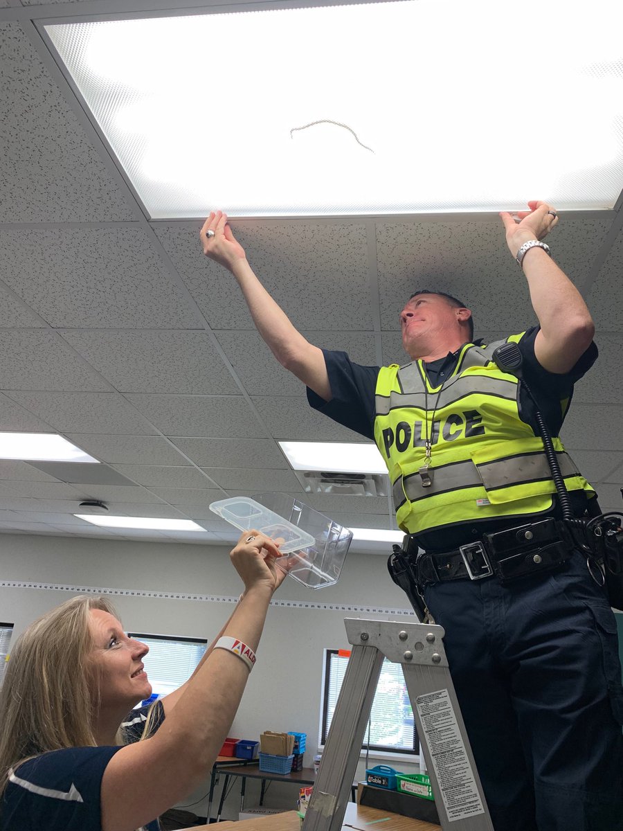MsPaceAP's tweet photo. #WeAreAldine saving the day! Can we keep it??? Principal Jenkins @KimJenk1 .... The first graders want to Inquire? #WeBeIB @AldineISD https://t.co/PKRAJNOsQu