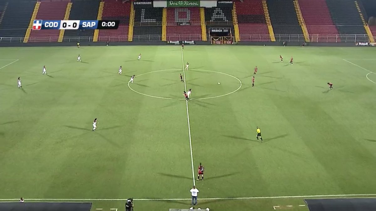 rossonero8880's tweet image. Viernes de fútbol femenino ⚽️⚽️⚽️ @SaprissaOficial #Codea @tdmas_cr