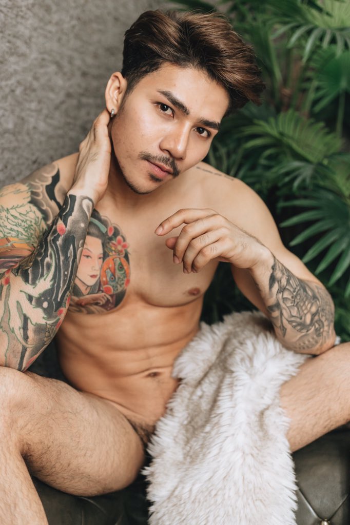 fetish_magazine's tweet photo. ร่วมกันสนับสนุนของจริง ไม่นำไปปล่อยขายหรือปล่อยให้ดูฟรีกันนะคะ หนังสือเรามีต้นทุน ค่าจ้าง ค่าตัว อย่าทำร้ายเราเลยค่ะ จิ้มลิ้งค์ 👉 https://t.co/GxMo5ynzz2 https://t.co/hh9E7VZAZj