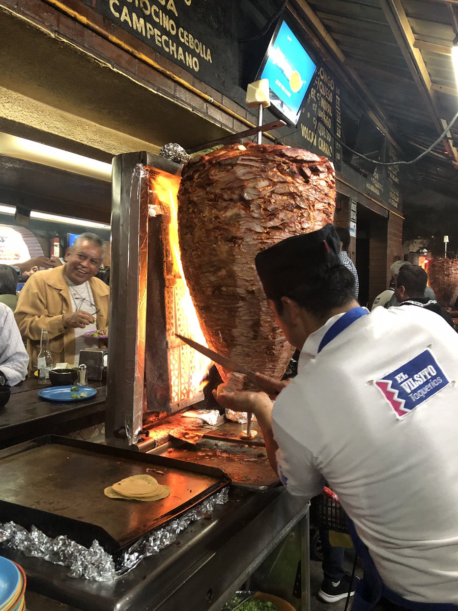 RodrigoTDR's tweet photo. Desde GDL a probar la recomendación del buen @oscarmezar #ElVilsito https://t.co/0TBGWq0z4d