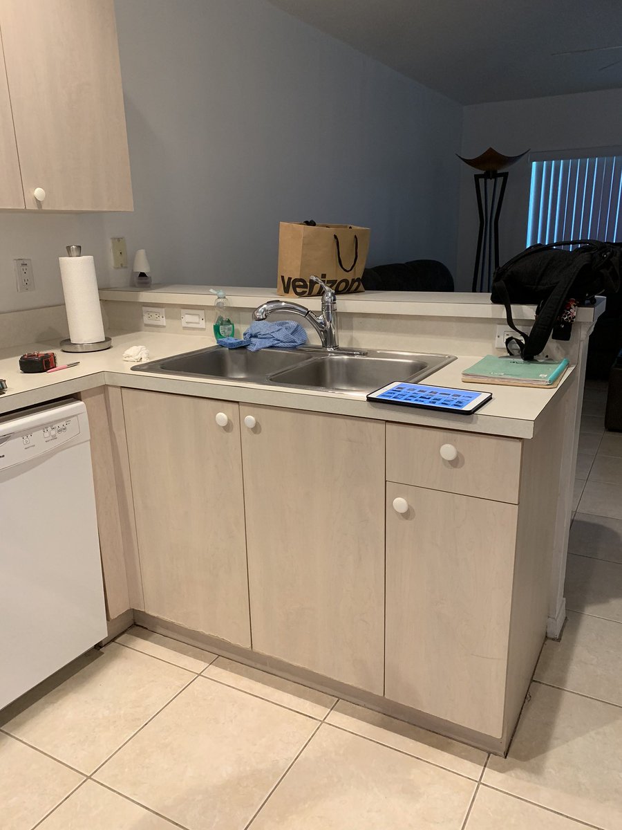 kitchensites_'s tweet photo. This customer had purchased the doors, but needed us to raface the cabinet boxes to color match and fabricate/install the granite countertop. #versatile #kitchenrefacing #homeimprovementsolutionusa #coconutcreek https://t.co/QakwVcmrFT