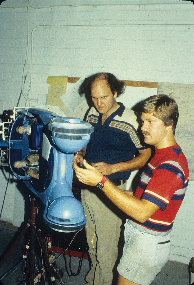 TheCinegogue's tweet photo. Miniatures being built for Blade Runner  (1982) https://t.co/3XqMwpLYup