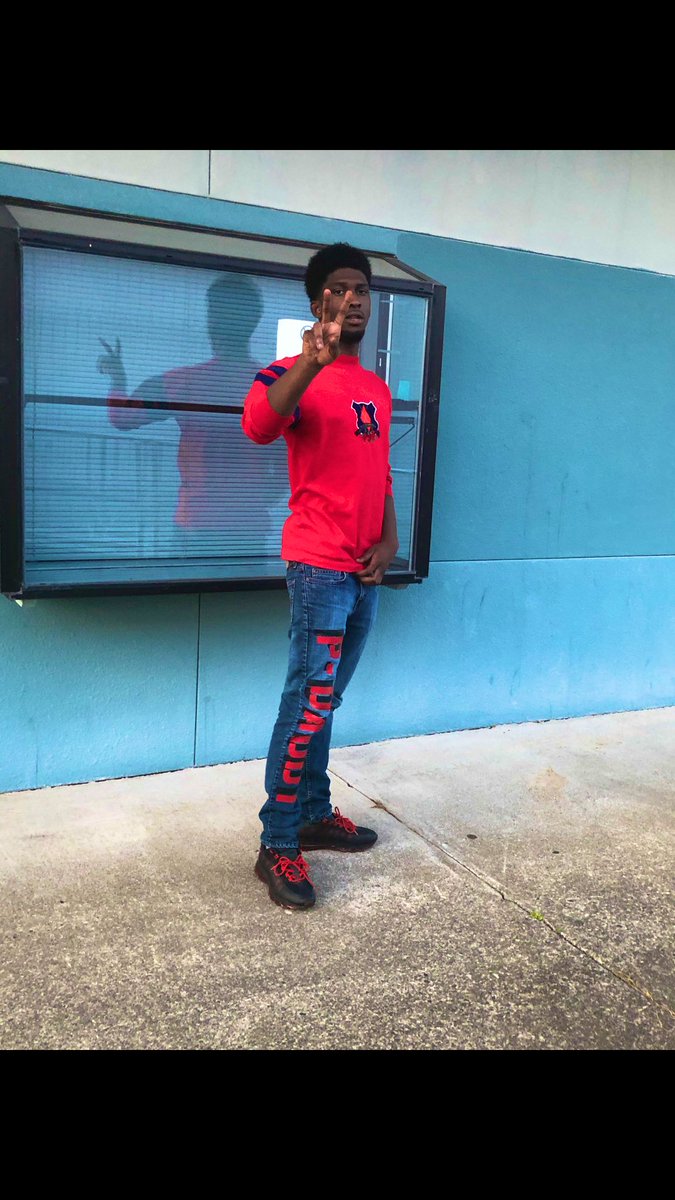TeaLanders's tweet photo. Screaming #LLPJ3 forever βI got it on my leg cause I stand for every word I said.βLove you boy β€οΈ https://t.co/Po9ZjXZm6n