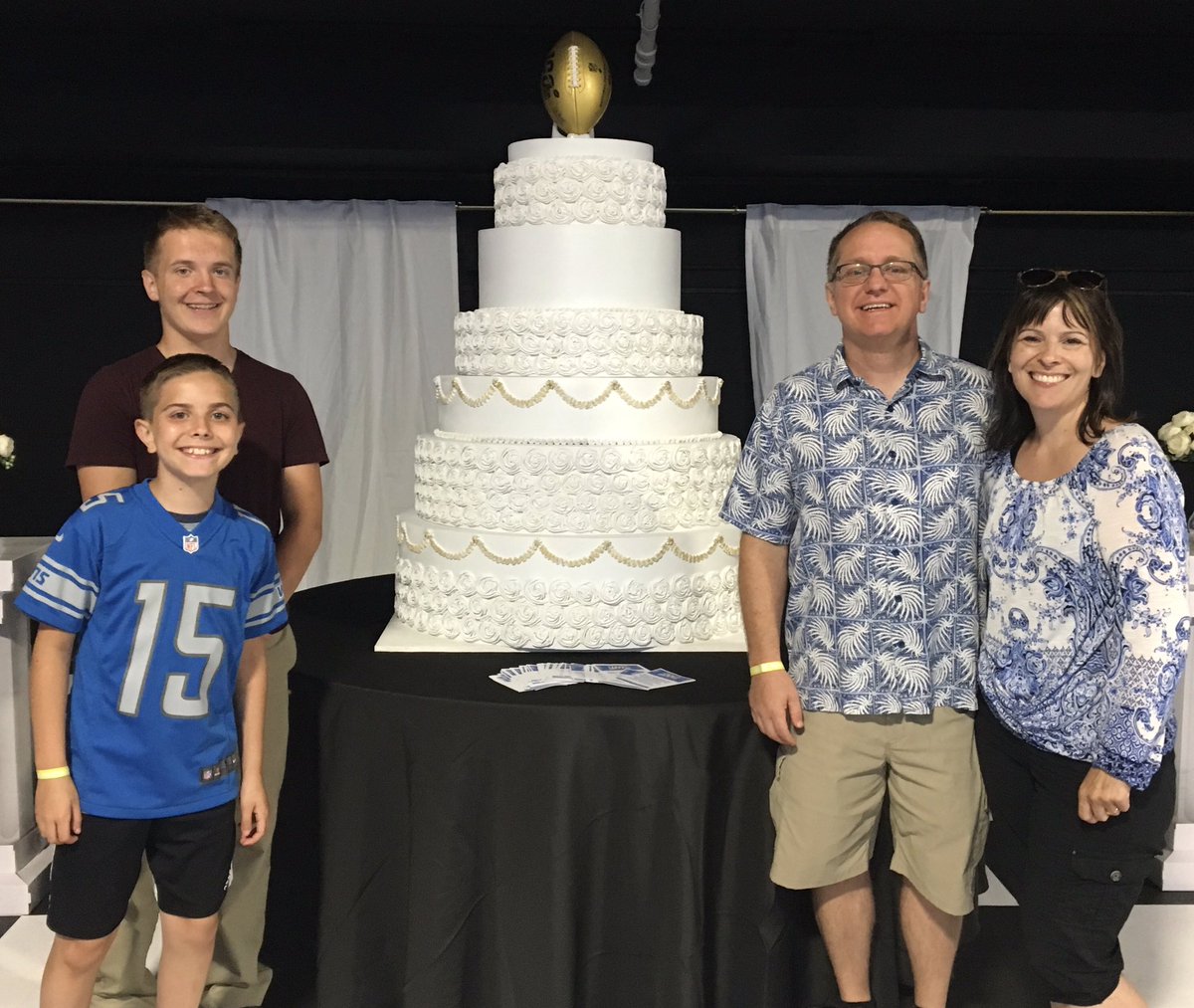 robbfred's tweet image. #ONEPRIDE