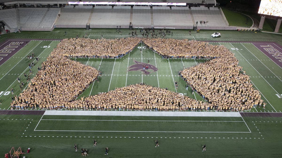 Our #TXST23 Cats spent this evening under the Friday night lights of Bobcat Stadium making memories that will last a lifetime.

They grow up so fast! 😿❤️ #txst