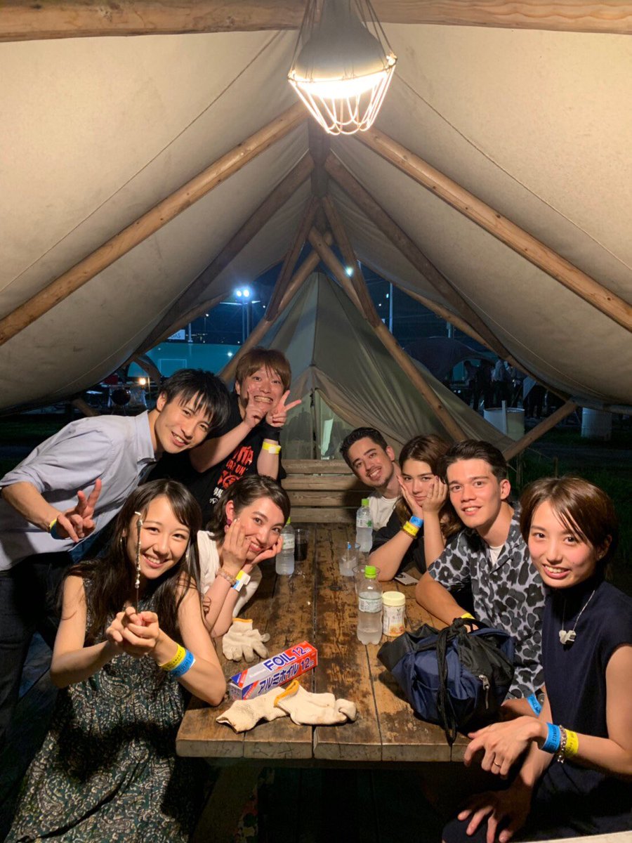 katogina_718's tweet photo. 小さい頃泣いたり笑ったりずっと一緒にしてきたから
今でも辛いこととか楽しいこととかいっぱい話したいし聞きたいし
最高の相談相手であり家族であり親友であり、、、
一緒にいると幸せになれる仲間がいて最高の人生だなあ〜！
みんなありがとう大好きね👶🏻💕 https://t.co/hrRQsoomt8