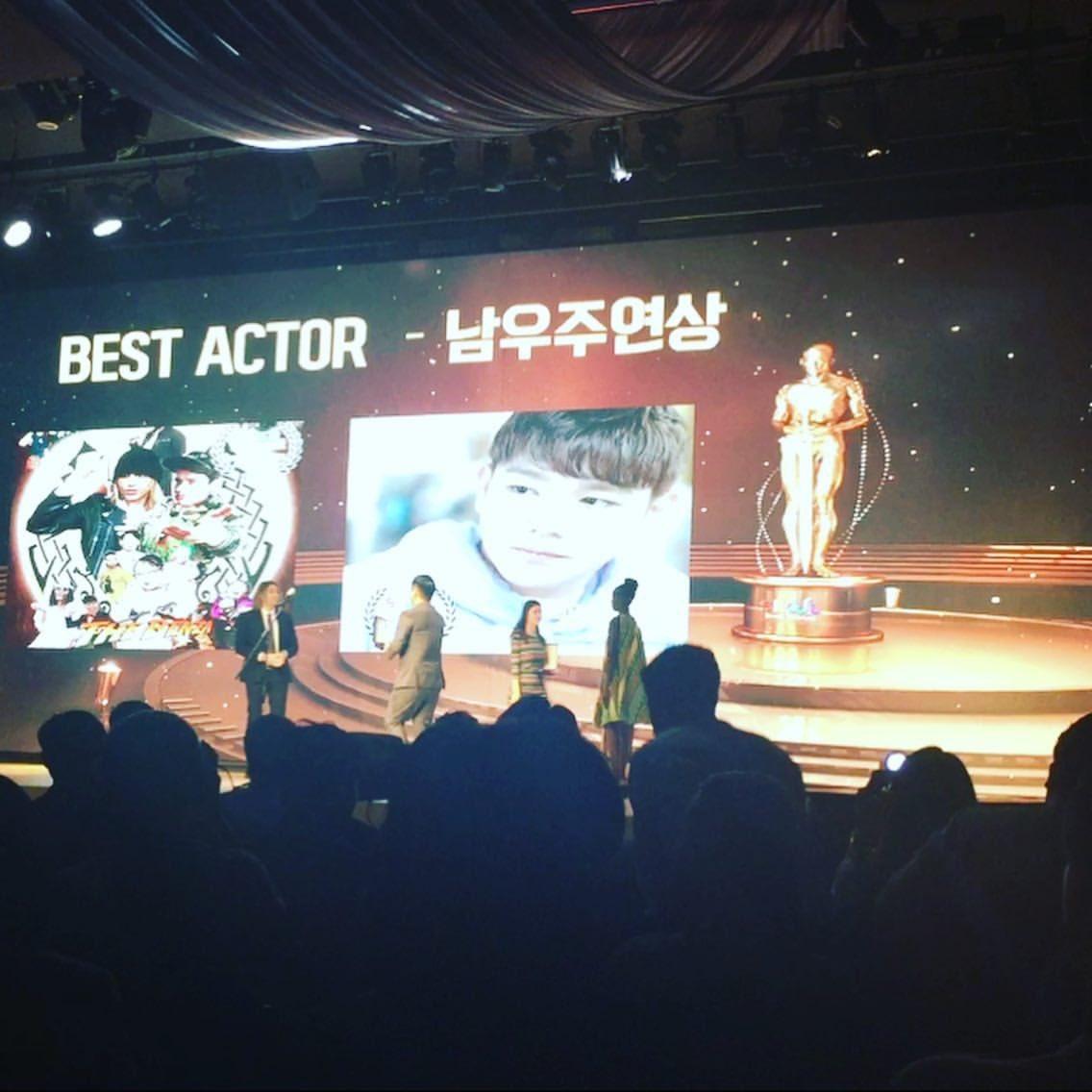 KanginArchive's tweet photo. 240819 IG update with @Himsenkangin

Kangin won the Best Actor award in Seoul Webfest 2019! 

From 📷 anixfilm

We encourage everyone to congratulate him using the #BestActorKangin tag. 💖

#Kangin #kimyoungwoon #김영운
#강인 #WhatHappenedToMirae #EDGEDRAMA https://t.co/wqYty9zqmT