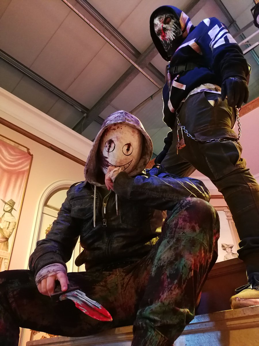 公式 Dead By Daylight 知ったかぶりは殺される 俺たちはいつもそれを見てきた Lefthand Cosplay さん ジョーイ Shadow Cosplay さん フランク クールなコンビのコスプレありがとうございます Dbdコスプレ T Co T9pcc3qfte