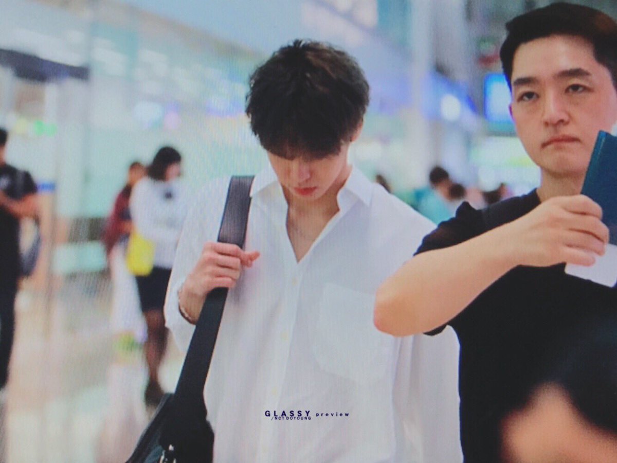 190824 ICN #도영 #DOYOUNG #ドヨン #NCT #NCT127 

공항에서 화보찍고 가셨네,,