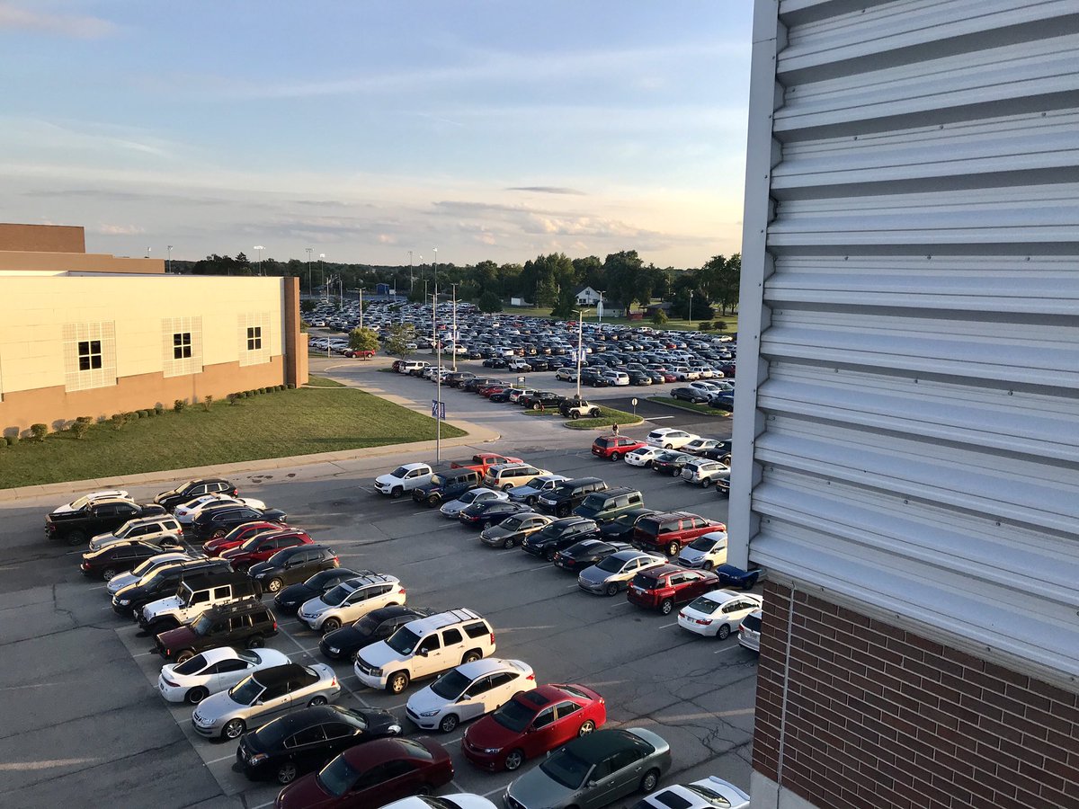 FTCSC's tweet photo. Great game and turnout at our first home football game! FC beat Decatur Central 30-13! The parking lot was full and cars had to park in the grass and all the way down to our facilities and transportation centers! Awesome job representing #FlashesNation #WeAreFlashes ⚡️ https://t.co/ZQniLNHZiV