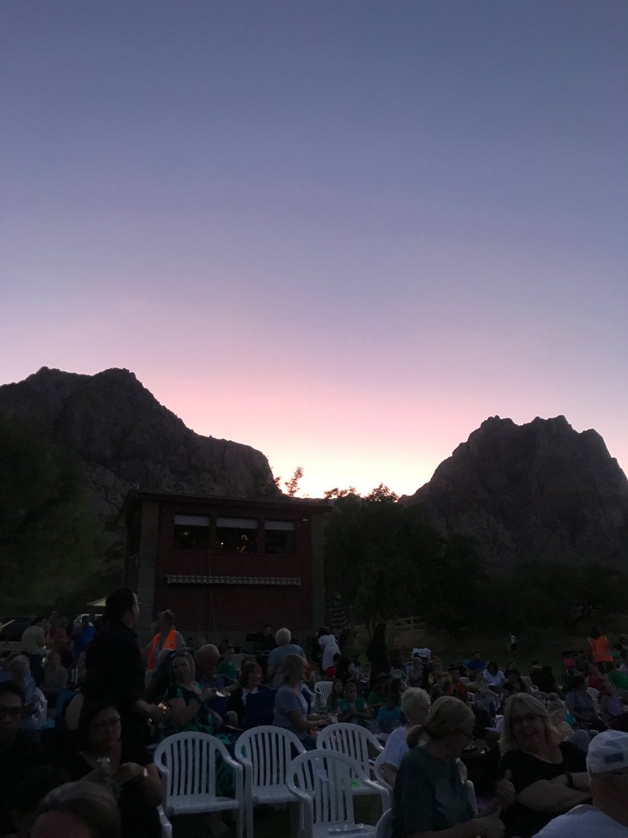 juanahanderson's tweet photo. Annie! #SST #livetheatre #greatweather #burros #springmountainranch https://t.co/S6Hs1Gj4ut