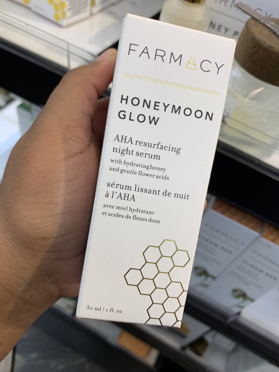  @FarmacyBeauty Honeymoon Glow. $58. The stars: Lactic, glycolic, grapeseed oil, honey, propolis, Royal jelly, & willow bark extract. A blend of 14% AHA/BHA. This stuff is no joke. But it clears texture, congestion & hyperpigmentation rapidly. Avoid if you have sensitive skin.