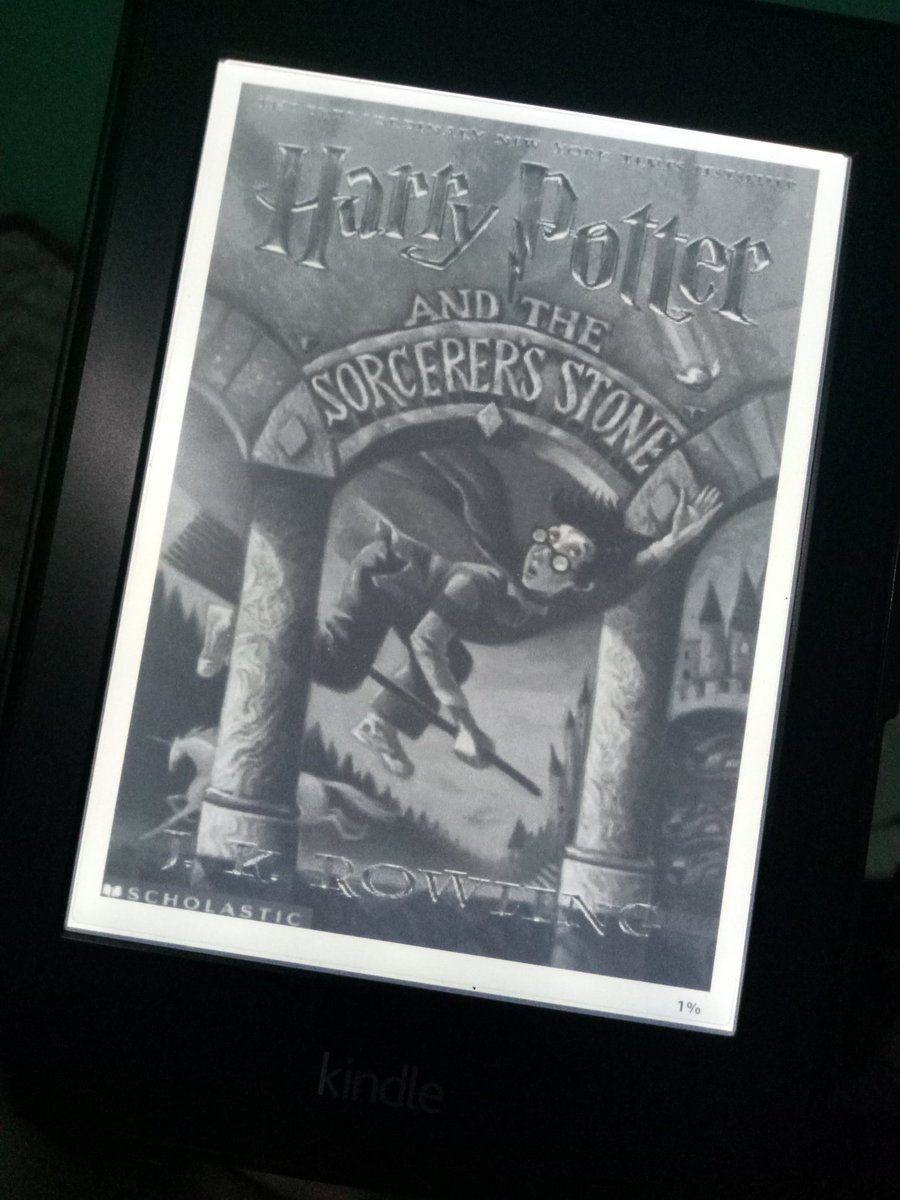 joylovedean's tweet photo. Harry Potter Weekend! 😍 #potterhead #readthisagainandagain #IWillNeverGetTired #HPAlways https://t.co/lxltVGbcCZ