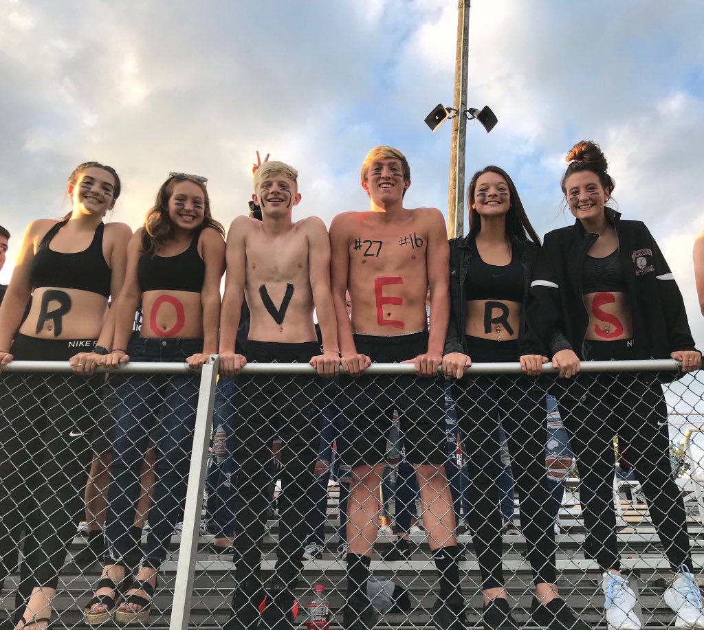 RoverSection's tweet photo. student section was packed tonight!! #roverrumble https://t.co/KoKPFVLiyo