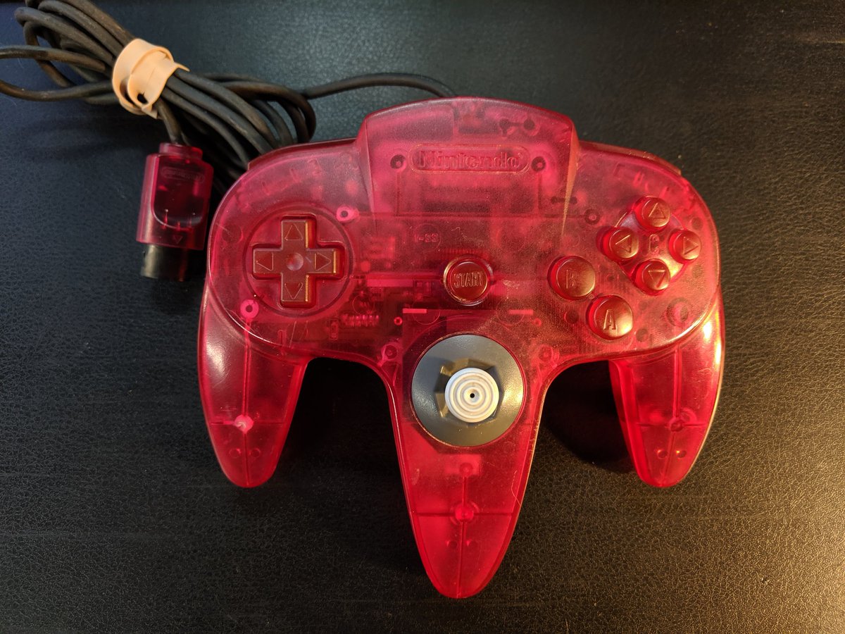 NGalaxyTimmyo's tweet image. It&apos;s Friday! Time to sink your teeth into some watermelon red!
#Nintendo64 #N64 #N64controller #RETROGAMING #funtastic