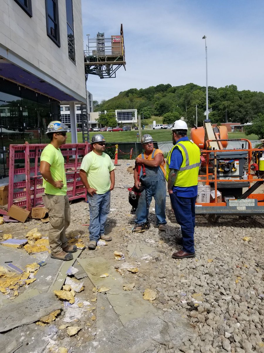 IUPATDC81's tweet photo. We have shown the DOL that we do not like it when people try to mess with our union and our apprenticeships. IUPAT members have submitted almost 14,000 comments against IRAPs. Click the link to oppose IRAPs. https://t.co/sUL6knVVjF #saveunionapprenticeships https://t.co/WgCQTEbVtq