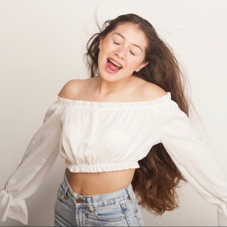 XimeGuate's tweet photo. ¡Feliz viernes! 🎉🎉🎉 ¡Les deseo un fin de semana maravilloso! 💞💞💞 es #Viernes 🎼🎼🎧 https://t.co/hCBwoJddda