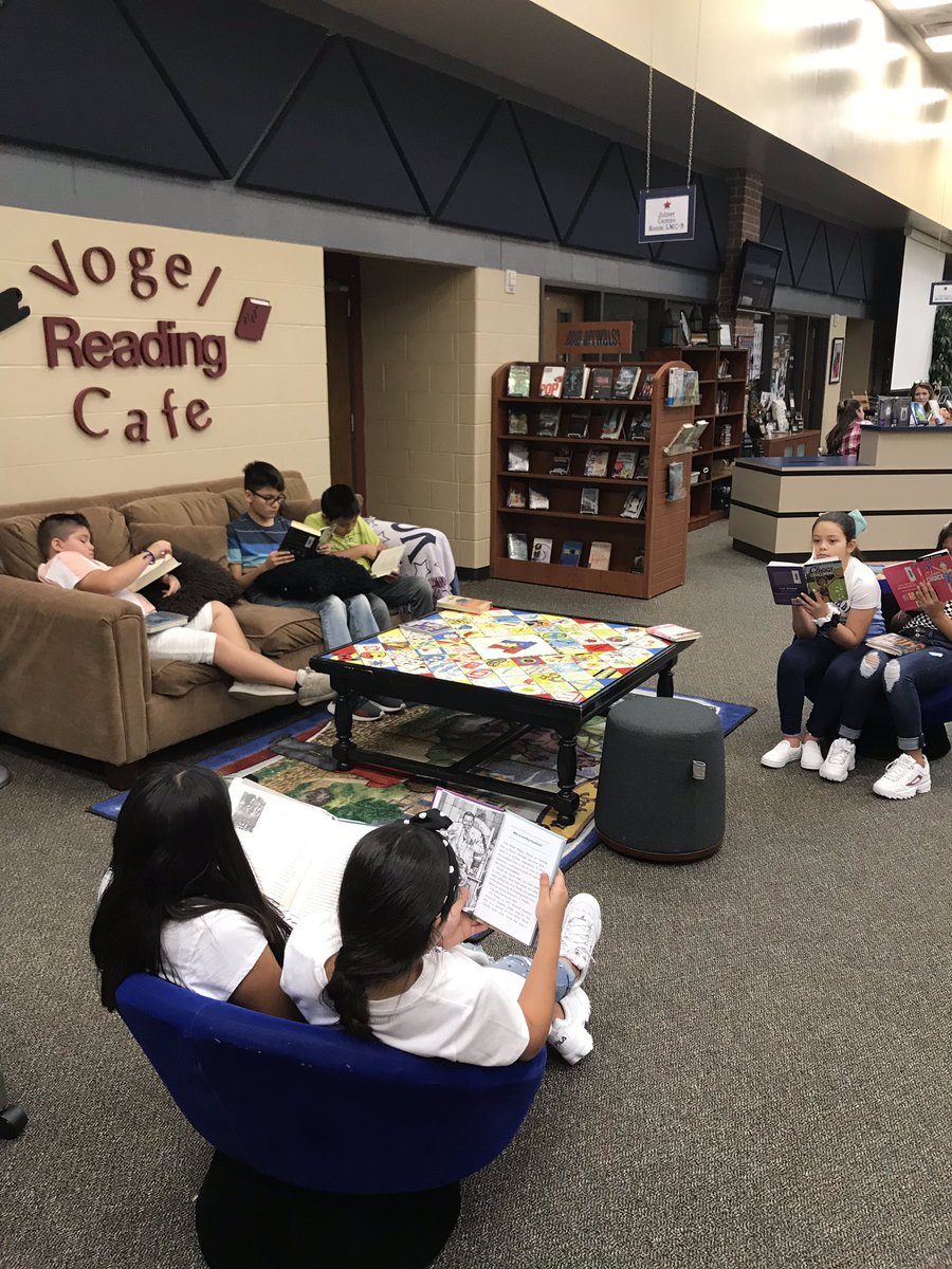 glxrodrig's tweet photo. Students checked out some great books and enjoyed their library time. 📚 https://t.co/0KA9kHer8u