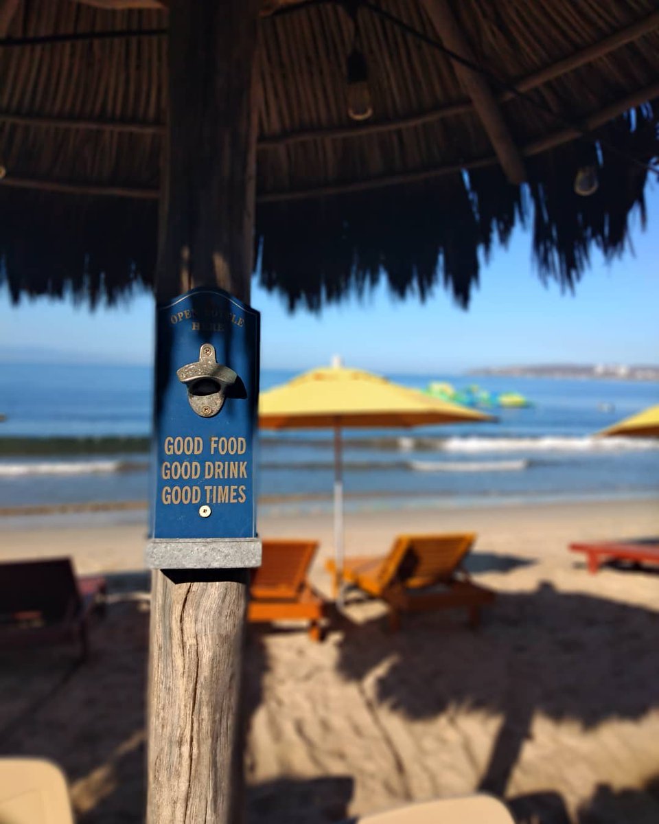MarYSolRestBar's tweet photo. Siempre, siempre en Mar y Sol ¡Bienvenidos al paraíso!
pic: @daniel_sp 
.
.
.
.
.
.
.
.
.
.
..
.
.
.
.
.
.
.
#beachmood #weekend #beach #beachlife #beachmood #bucerias #puertovallarta #vallarta #beachweekend #friday #friyay #marysol #instapic #photofan #fotofan https://t.co/s7qrIYFkvg