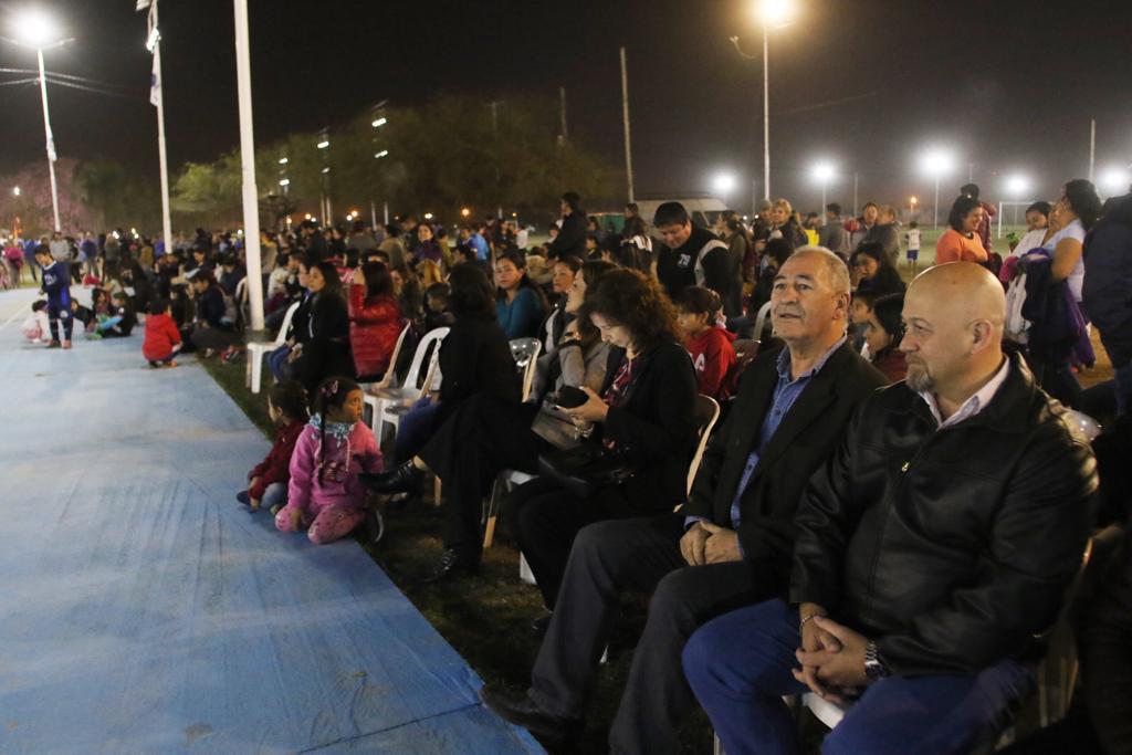 #ChacoAvanza #ObrasParaElChaco👉Los subsecretarios <a href="/CucchiFernando/">Fernando Cucchi</a> y #RubenGarcia participan de la inauguración de la iluminación en el predio de la Fundación Gastón. Felicitaciones a la Subsecretaría de Energía por el gran trabajo realizado👏👏