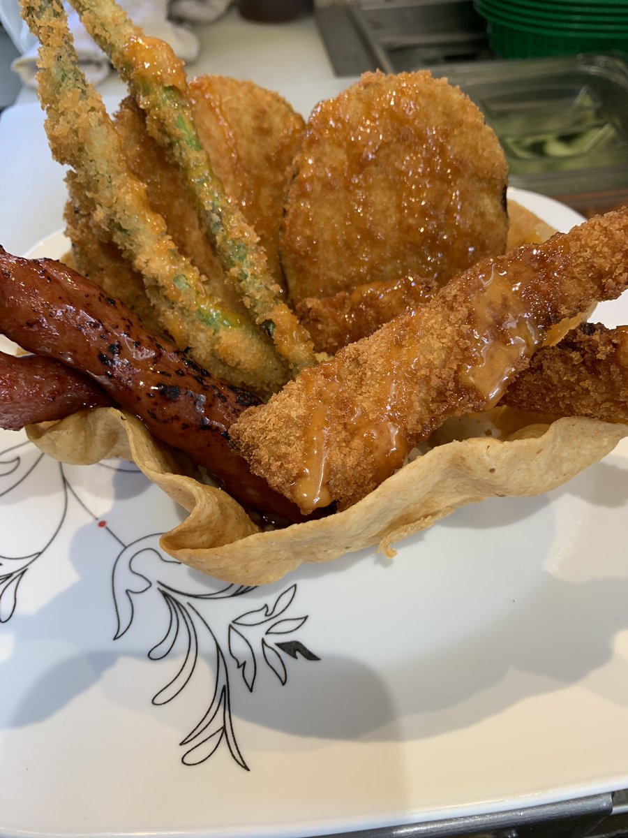 b_vietnamese's tweet photo. Tempura Shrimp,Eggplant,Asparagus.BBQ Pork Skewer &amp; coconut rice in Taco Bowl @ The B’s Kitchen - 1811 E.Cesar Chavez St 78702. https://t.co/DYDvFDlR54