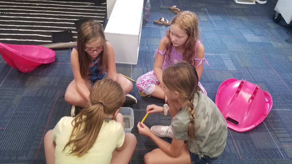 msholtsclass's tweet image. Our first STEM Friday was great! Can't wait to have more! @MrsDaniels013 #telegraphisawesome #3rdgraderocks