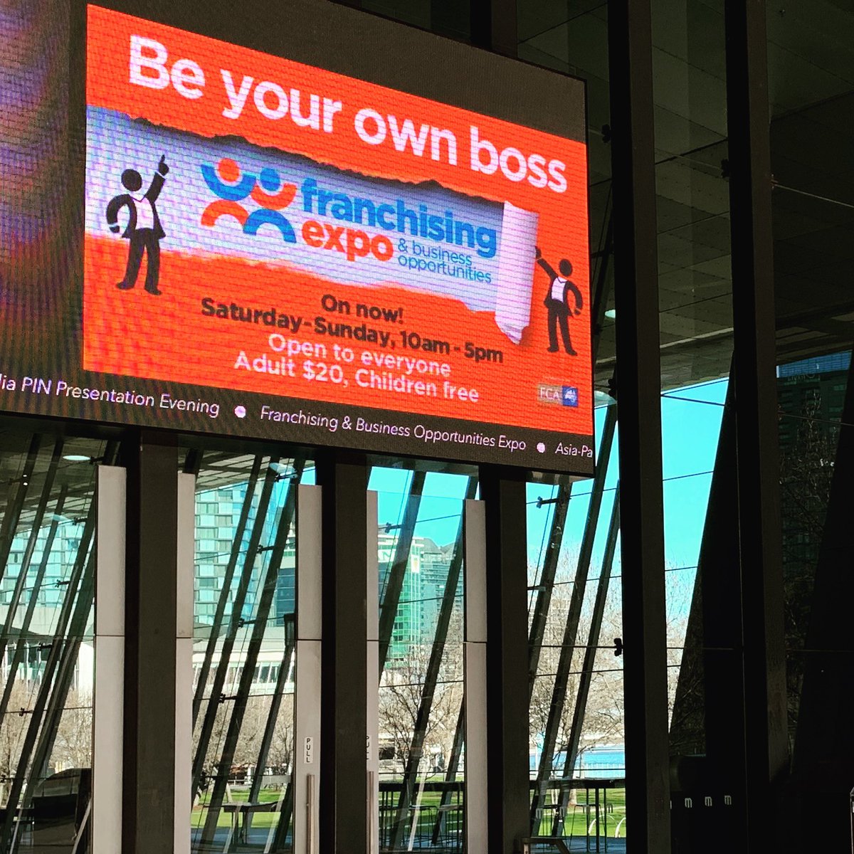 Is today the day for you to take the first steps towards being your own boss? 

Come to the Melbourne #FranchisingExpo - doors open at 10am at @mcec and there’s a free show bag for the first 100 visitors!
#beyourownboss #getalife