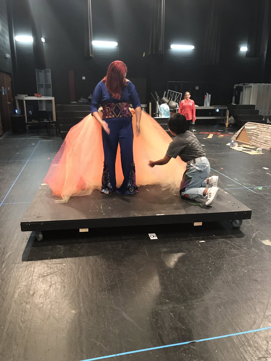 Director_D_WEHS's tweet photo. The Wiz tech crew ROCKS!  After school sewing! Adaperle is looking awesome!  Way to go Chro!!! Tech 1 helped with beading the bellbottoms!!!! @WEHS_Raiders @backstagebekka @WEHSdirector @DavidVinsonWISD @Wylie_Fine_Arts https://t.co/z8RaQetJrI