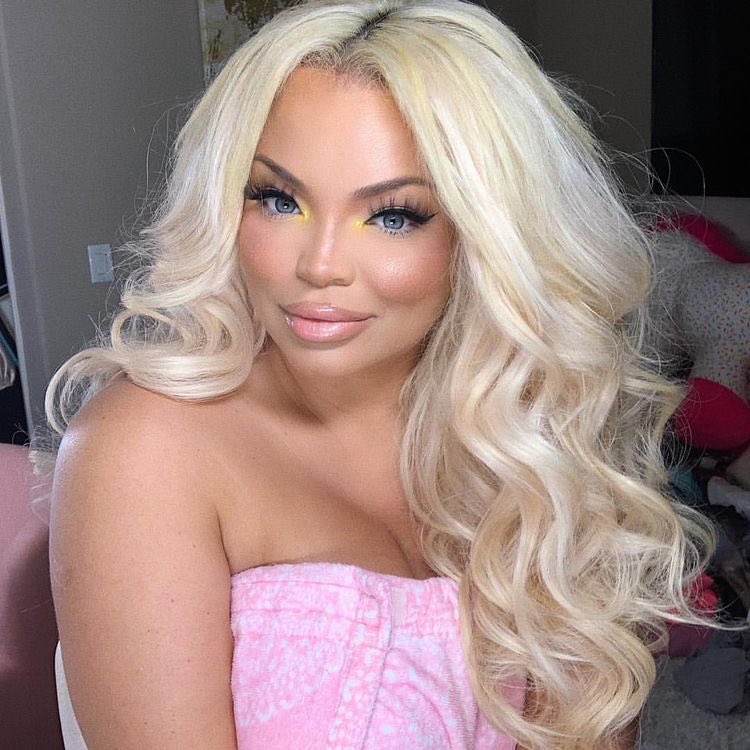 exposingpopular's tweet photo. trisha paytas talked about the vlogsquad on how they ruined her life and her relationship and she also dissed jeff wittek and respond to his podcast https://t.co/98QxJ7uV5F
