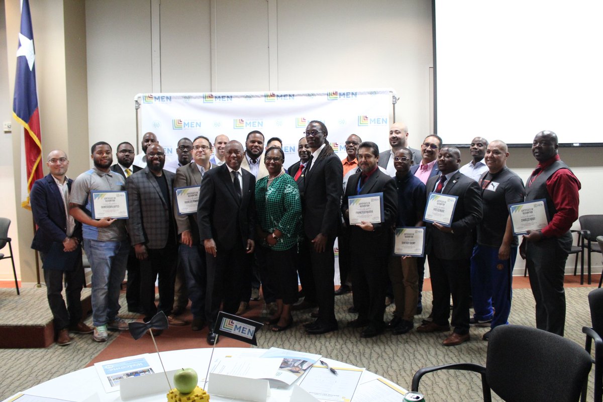HoustonTX's tweet image. Mayor Turner attended the @HoustonISD
Ascending to Men Mentor Recognition Luncheon last week. @HISD_ATMP mentors act as a positive role model and advocate for students who need guidance and opportunities for educational, social, and professional growth. #ATMP #ATMProject #HISD