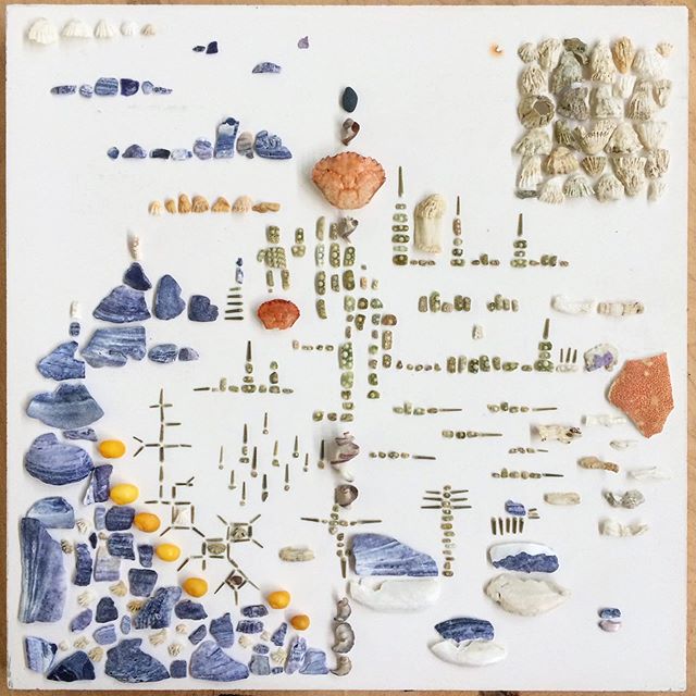 elaket's tweet photo. More fun with bits of the #beach! This time from the lovely Flye Point sand bar. Zero plastic spotted from pretty meticulous shard sorting, yay! .
#air #artistresidency #cleanbeach #barnacles #crab #mussels #seaurchin #nacre #errmyellowshells #blue #yellow #green #white #orange # https://t.co/6GrIZKUdBI