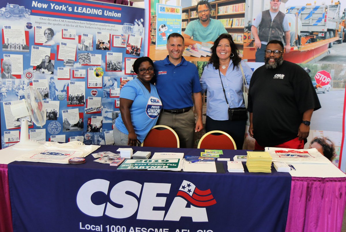 CSEARegion3's tweet photo. We're loving all the visitors to our #DCFair booth! Was great to see @Sueserino4ny and @marcmolinaro yesterday! #CSEA #AFSCME #ProudUnionMembers https://t.co/RS6FUiINsT