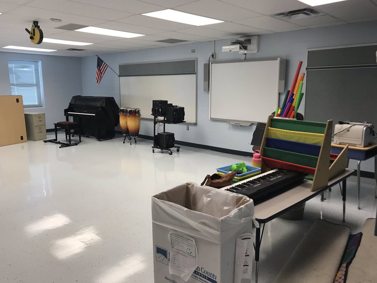 VNESmusic's tweet photo. Before and after pictures of my music classroom!! All that is missing are my Wildcats! I can’t wait for them to fill up this classroom with love, laughter, kindness and beautiful music! See you all on Monday!! #vneslimitless @VNESwildcats https://t.co/pK8p5OuKW1