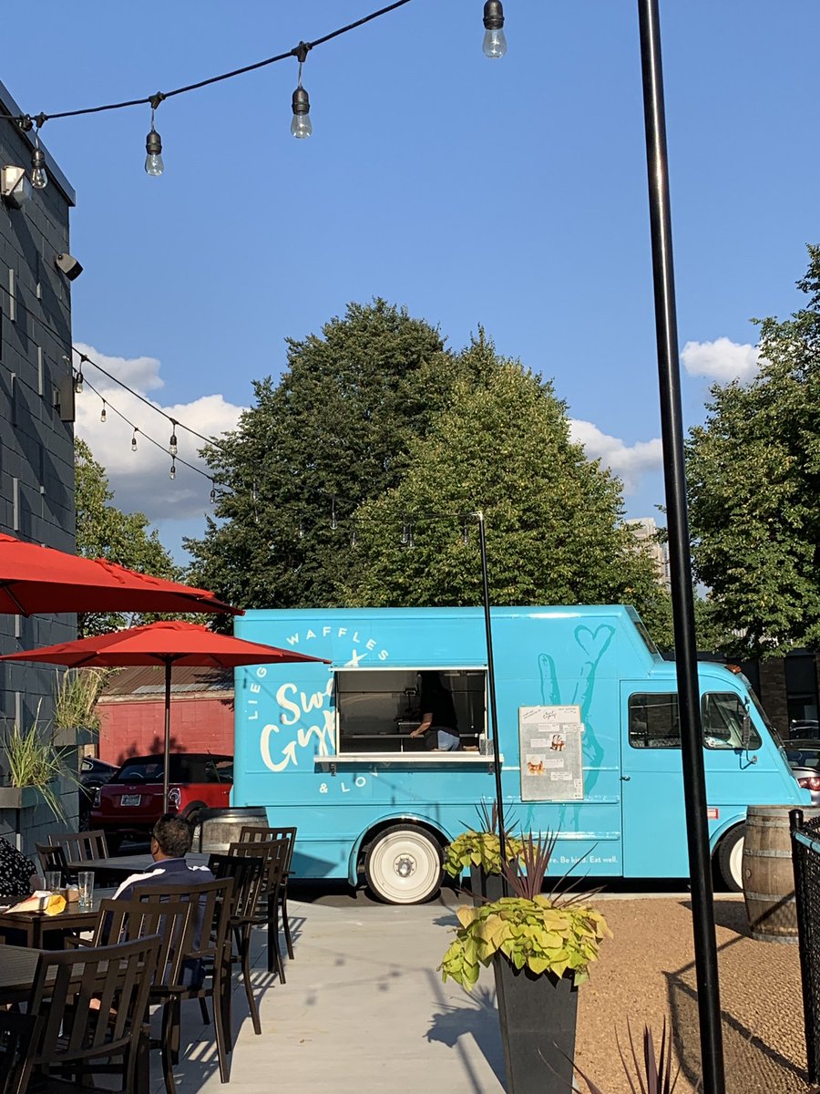 .@SweetGypsy32 is here until 9! 
Come grab a waffle and a drink. It’s the perfect day for the patio! 

Our staff is favoriting the “You, Me, and the Sea” waffle today 😍😍