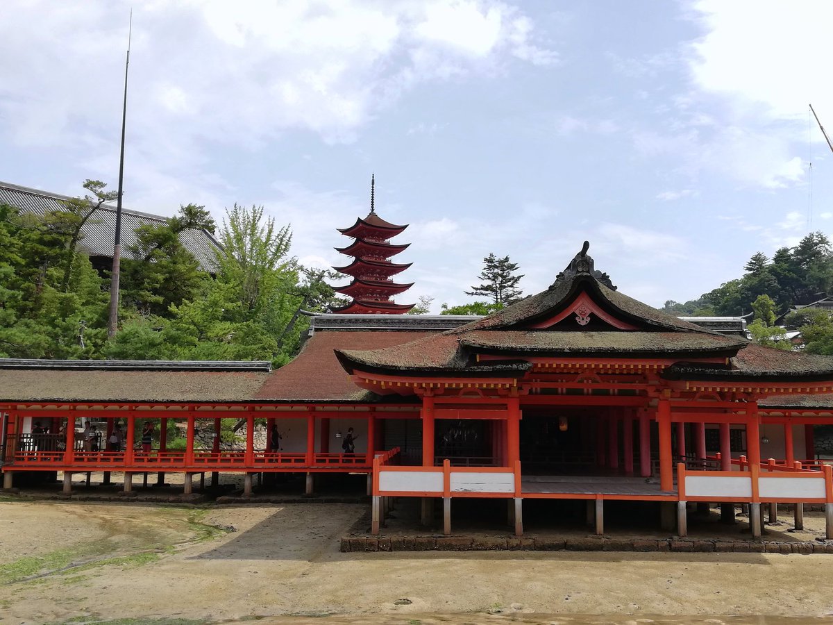 「広島滞在を一日延ばせたので、昨日は予定になかった宮島に行って参りました!想像以上」|ぼっちゃなゐのイラスト