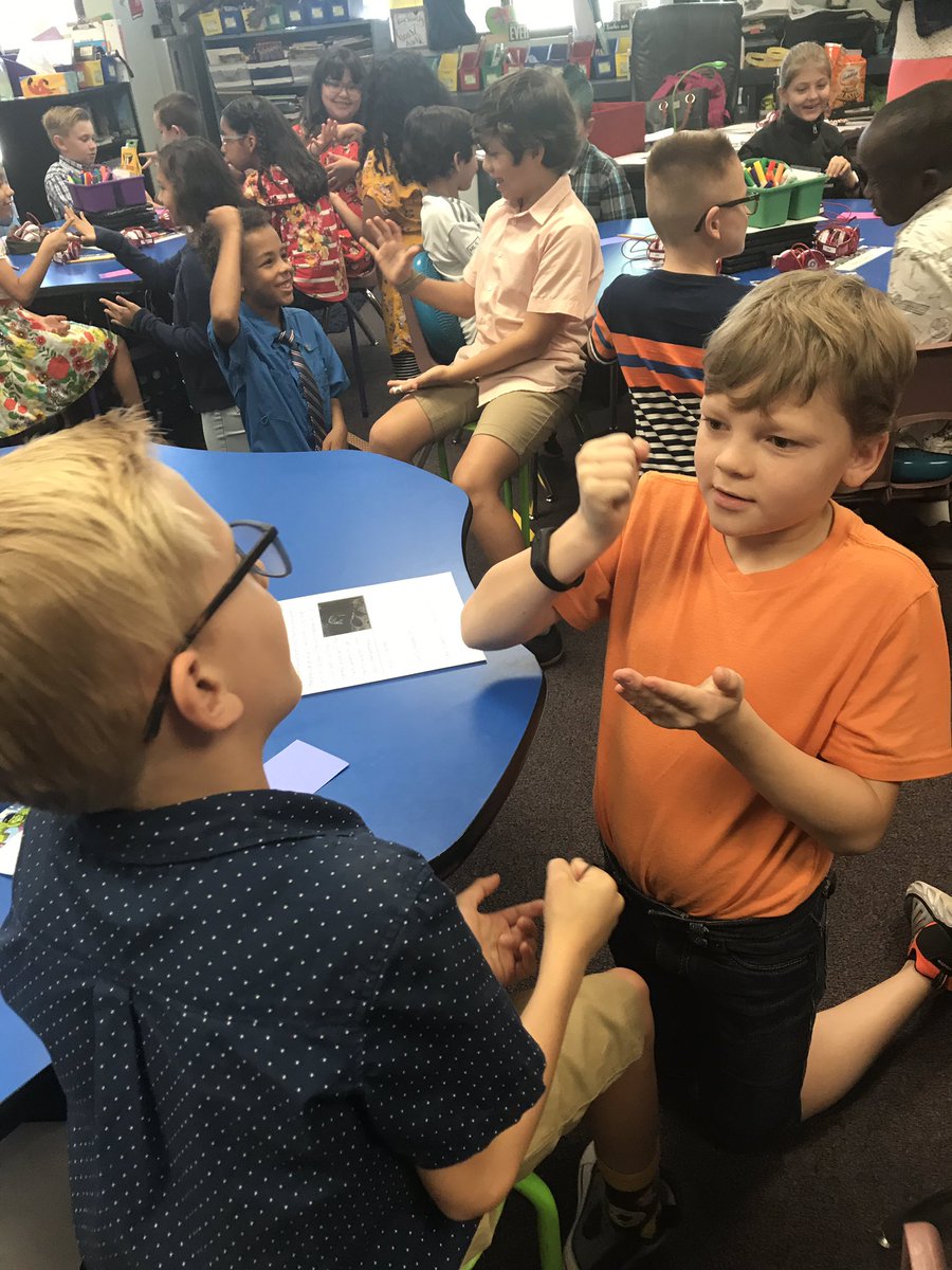 GSA5thGrGators's tweet photo. 5th graders Love 💕 their 2nd grade buddies!   #ThingsNotTested https://t.co/BUbmUmd7xe