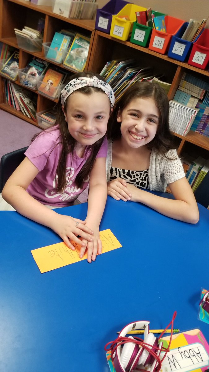 GSA5thGrGators's tweet photo. 5th graders Love 💕 their 2nd grade buddies!   #ThingsNotTested https://t.co/BUbmUmd7xe