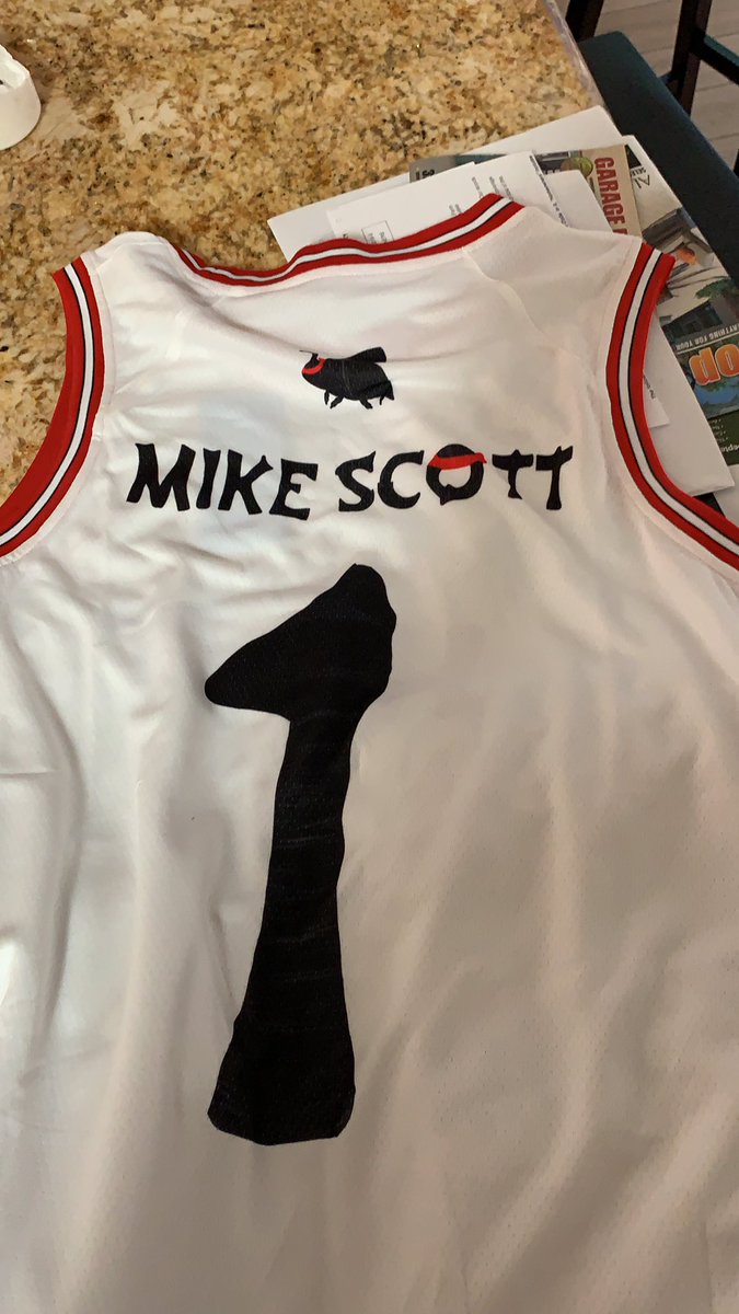 SixersNow's tweet photo. IT CAME!!! 👀🔥

If I were to sell these, would any of you guys want to buy them?

If I get enough people, I can get the embroidery version 👀

Also, should I send one to the 🐐 @mikescott himself?

Like, RT, and comment if you want one!

#MikeScottHive / #HereTheyCome https://t.co/mMGYU8J8L8