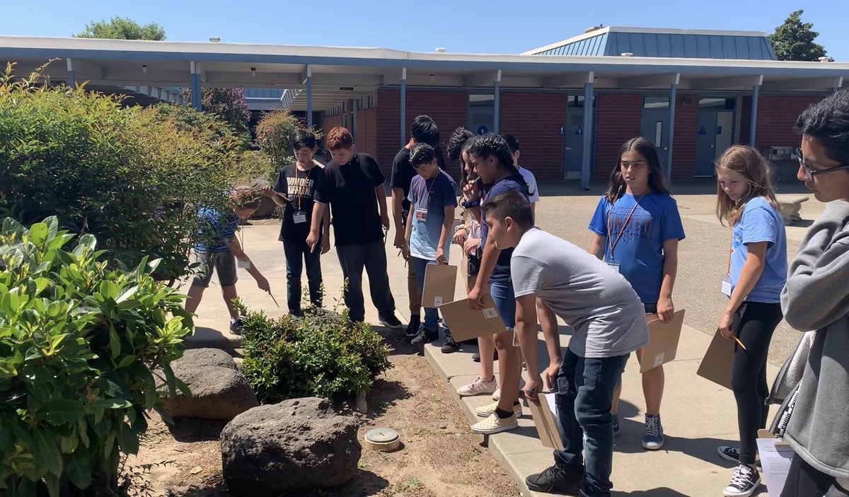 Mrslokteff's tweet photo. Investigating geologic processes here on campus to find evidence that this channel on Mars was formed by water. #planetarygeologists #amplifyscience #lodimiddlescience https://t.co/lAXfJX1Nqs