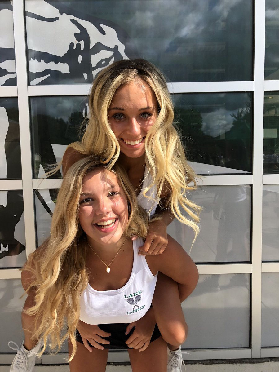 mkerestman12's tweet photo. wishing the HAPPIEST of birthdays to my bestie, @KateMinton thx for always making me laugh—so happy I get to celebrate w/ ya!!! Xoxoxo💗 #tennisqueen 🎾 #bbbg #cleor https://t.co/FPKC95NScv