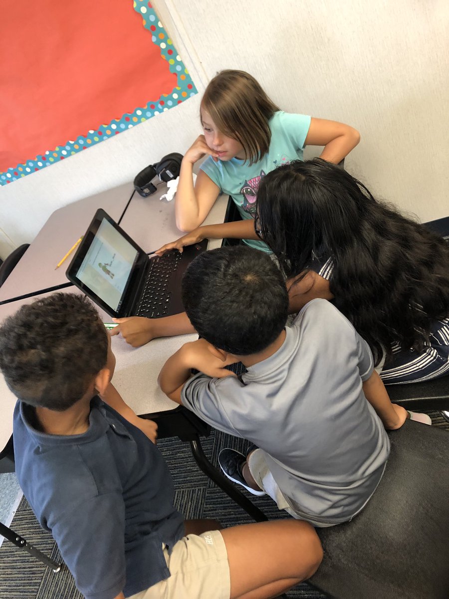 ECE_4thgrade's tweet photo. Mrs. Morris’ class working together to ESCAPE!  #placevalue #4thgraderocks #Teamwork https://t.co/DtglNoxvmm