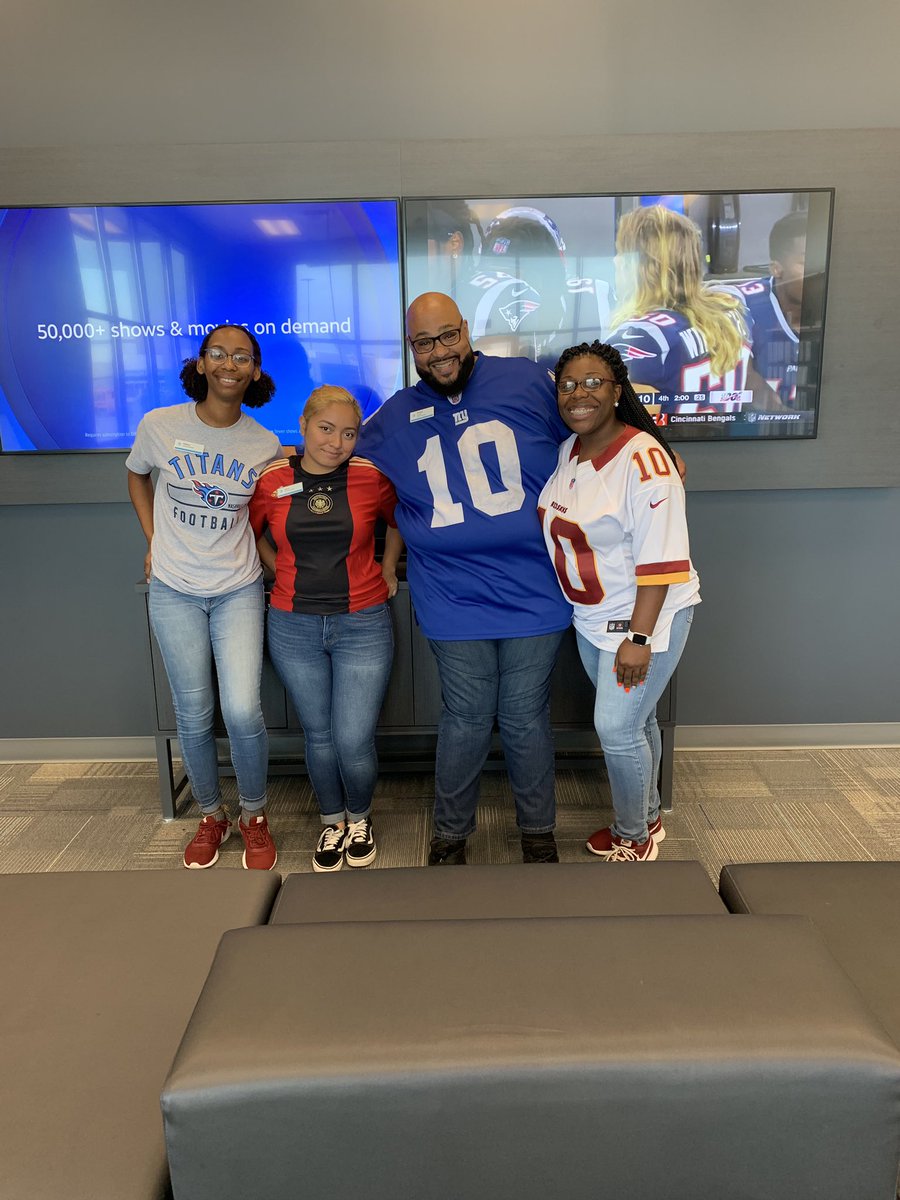 We’re always ready to rumble in Oak Grove! Come check us out to see how you can watch your favorite NFL teams too!!! 🏈🏆😁