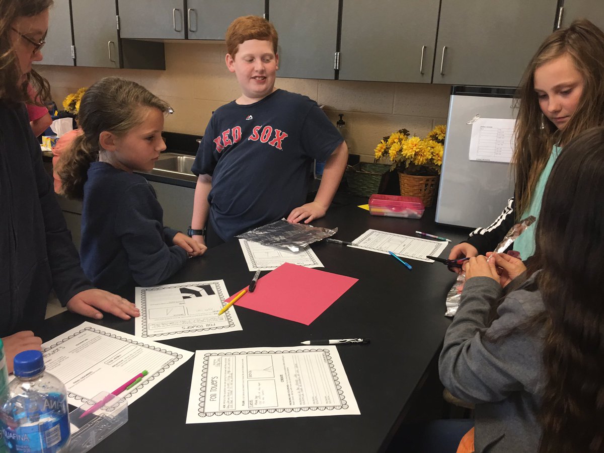 STEM Labtastics Week 2- Foil Towers Ss created tallest foil tower possible w/ 12 in. of aluminum foil and 12 in. of tape. Limited resources yet endless student solutions!