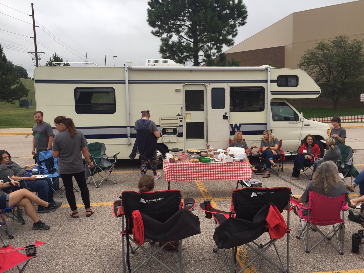 McmachenCrystal's tweet photo. This is how I started my day...tailgating our District Opener! I love my coworkers at Southwest Middle School! #RCASGreatThings https://t.co/9IPMpGbFNI