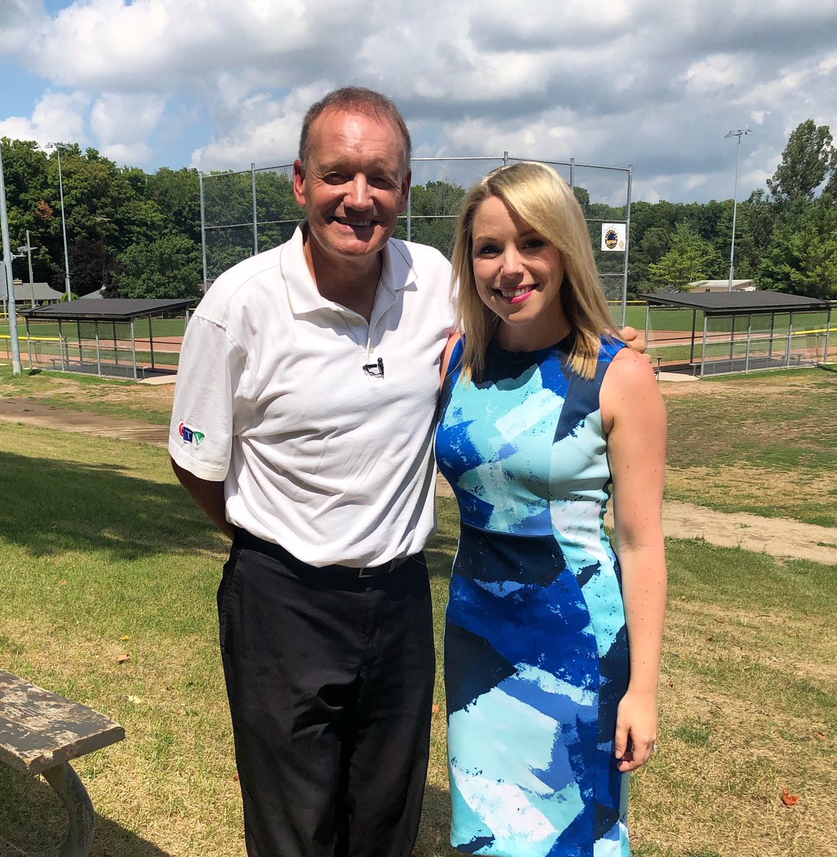 Lyndsay_CTV's tweet image. Happy Trails to @RandyCTV - a CKCO @CTVKitchener legend in sports, weather &amp;amp; telling great community stories. Thank you for all you’ve done for our station, and thank you for all you’ve done for me! You’ve been in my corner since day one. I will miss you. 🤗